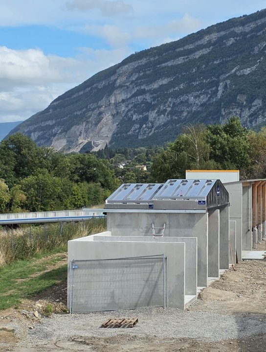 Abri sel industriel toiture escamotable multibox stockage vrac sensible collectivités DDE / DIR&nbsp; stockage sel déneigement fondant routier